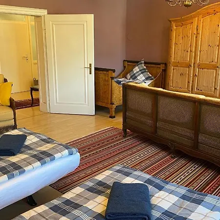 Musikalische Mit Rheinblick 圣哥阿