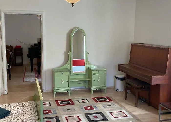 Musikalische Mit Rheinblick Appartement *